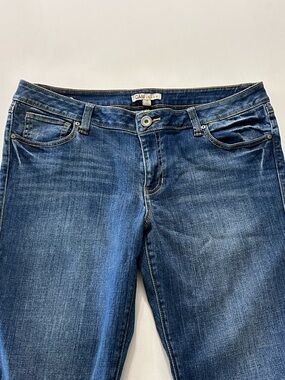 CABI “ Heritage Wash” Jeans Med Blue Women’s Size 14